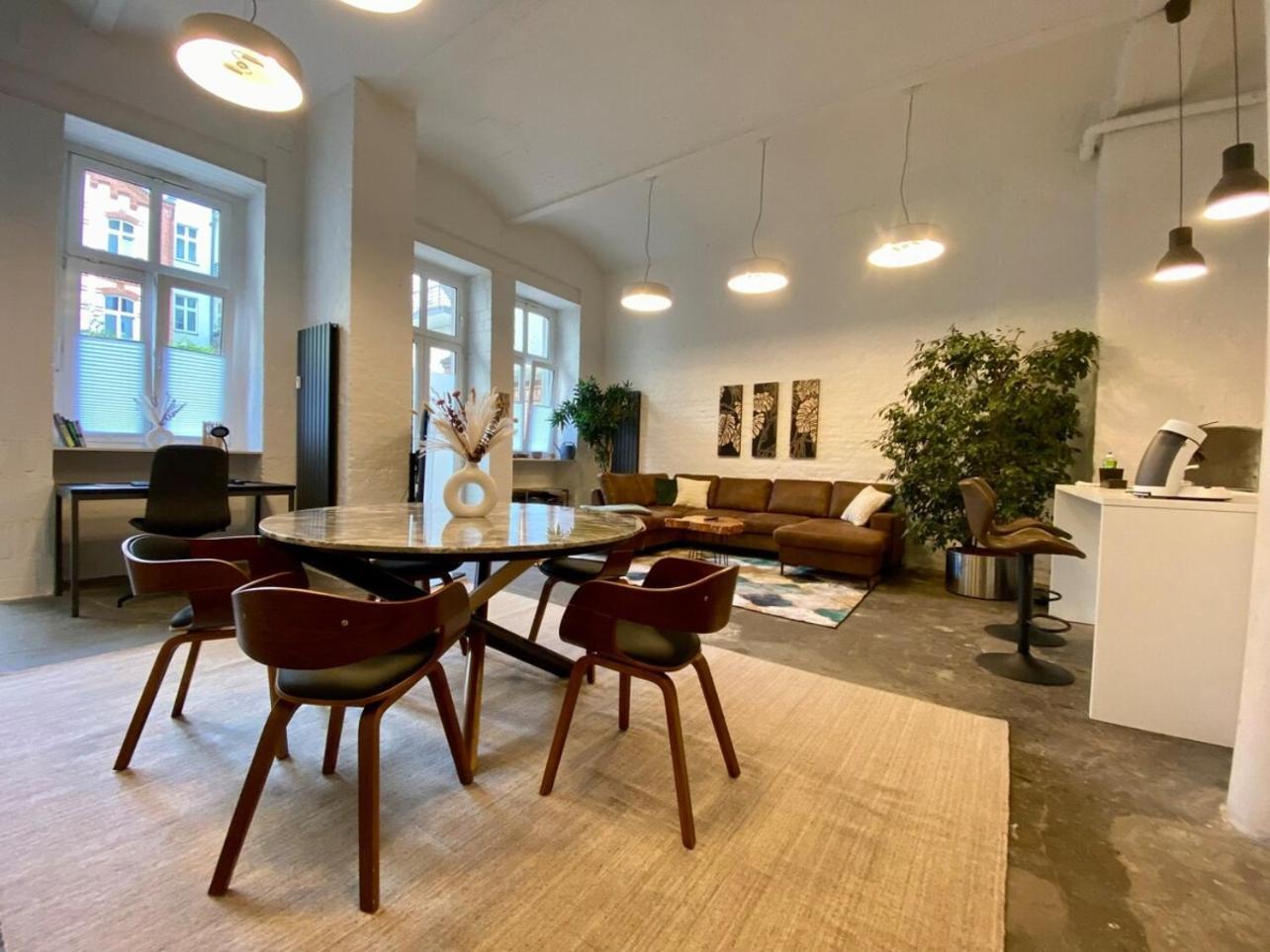 Central Studio In 5 Minutes To Alexanderplatz Berlijn