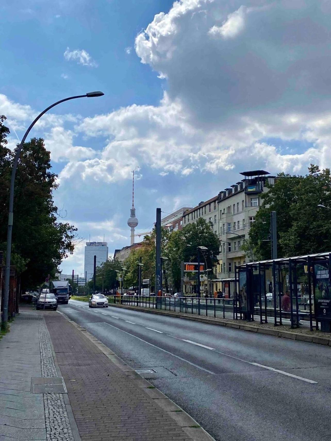 Central Studio In 5 Minutes To Alexanderplatz * Berlijn